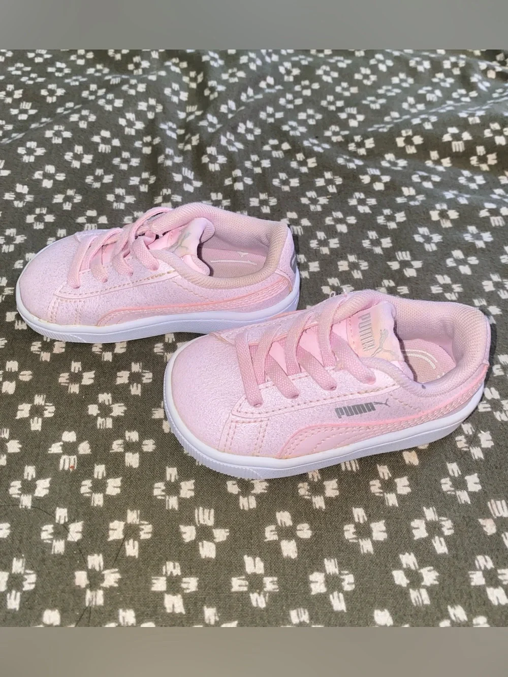 Puma Kids Pink Low-Top Lace-Up Sneakers